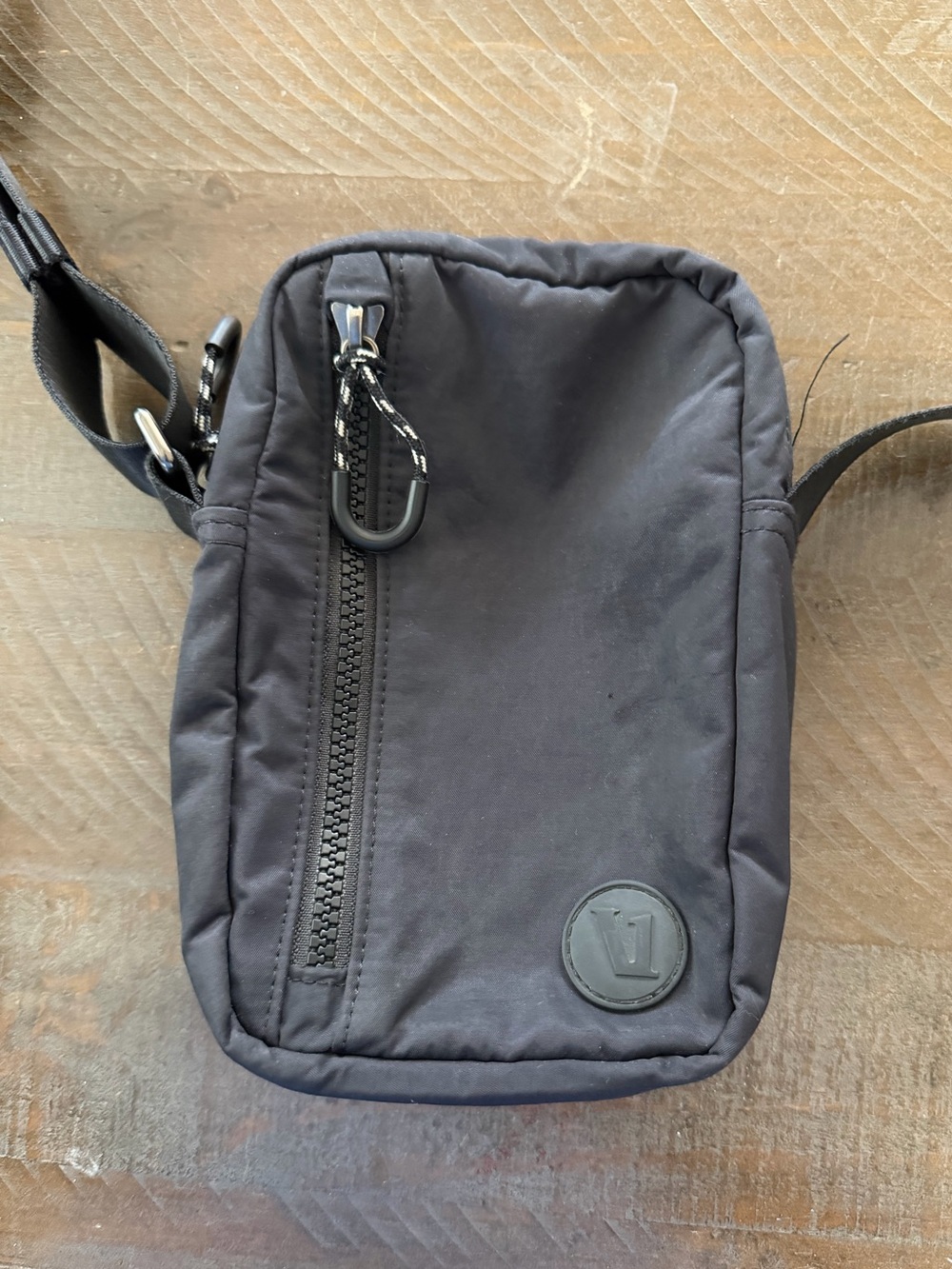Vuori Black Compact Crossbody Pouch